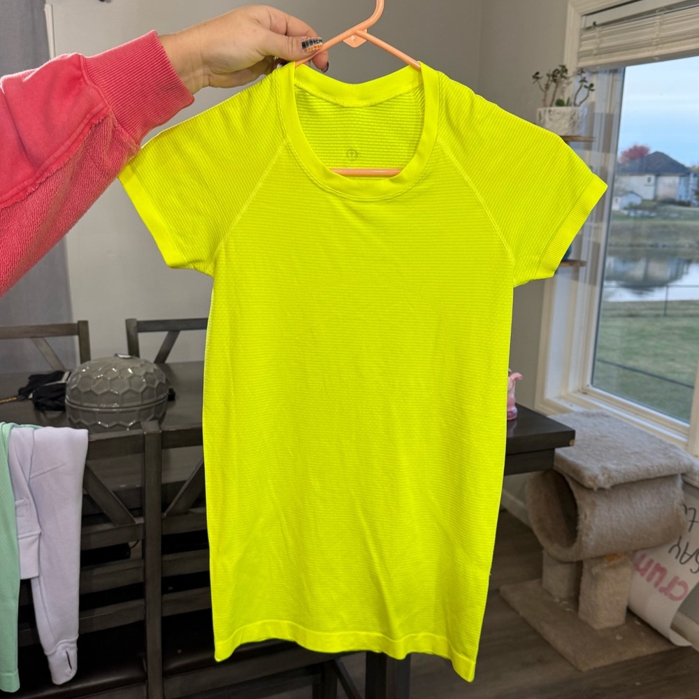 Lululemon Swiftly tech